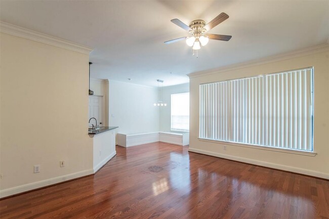 Building Photo - 7701 Rialto Blvd