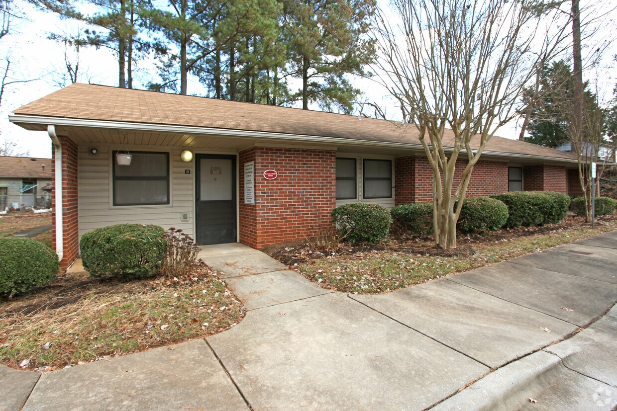 Foto principal - Lakespring Apartments