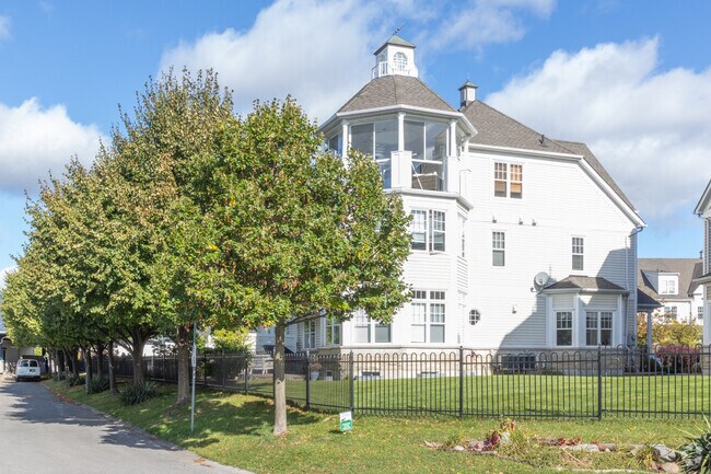 Photo du bâtiment - 1295 Wharf St