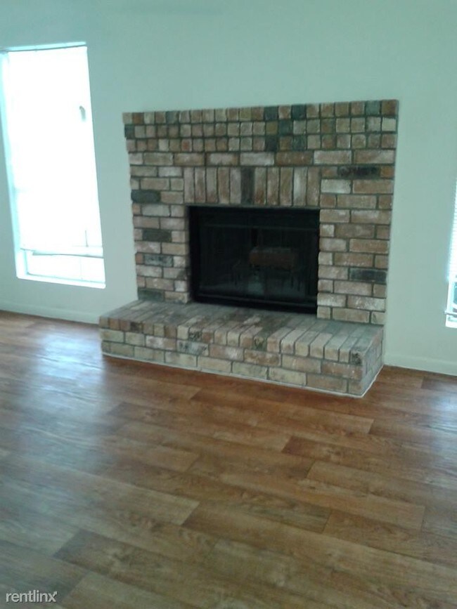 Foto del edificio - 8137 Rankin Rd