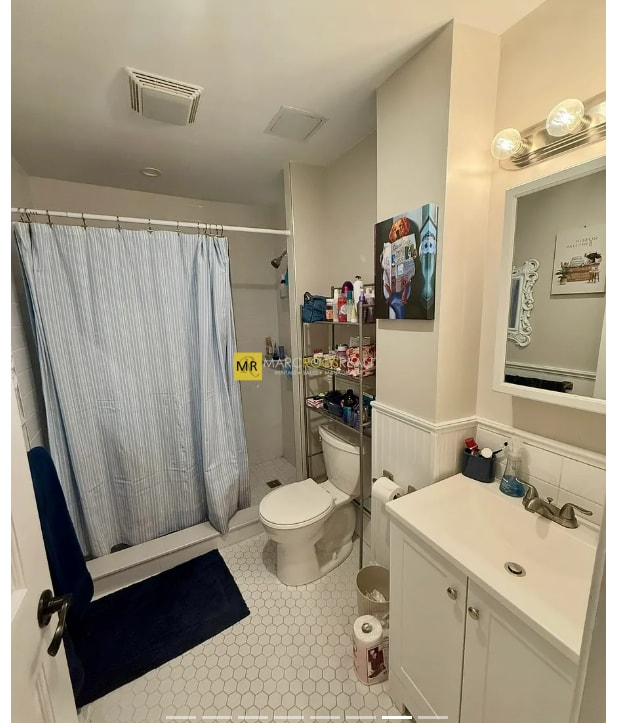 Building Photo - 219 Beacon St