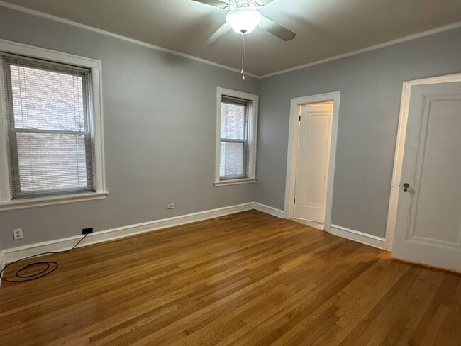 Foto del edificio - 4907 N Washtenaw Ave