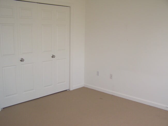 Building Photo - 237 Carron St