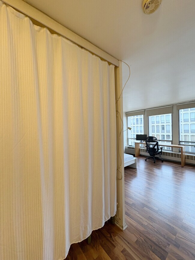 Foto del edificio - 1450 E 55th Pl