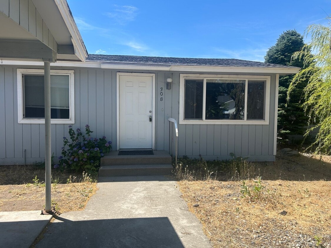 Foto principal - Beautiful 2 bedroom 1 bathroom