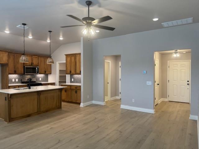 Foto del edificio - 8525 Cassian Dr