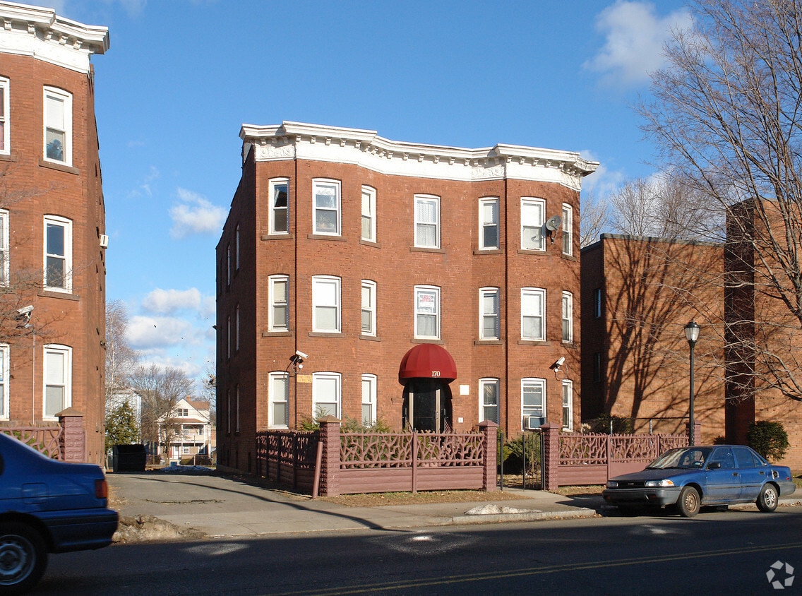 Primary Photo - 170 New Britain Ave