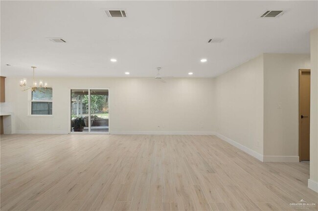 Foto del edificio - 19 Fern Ave W