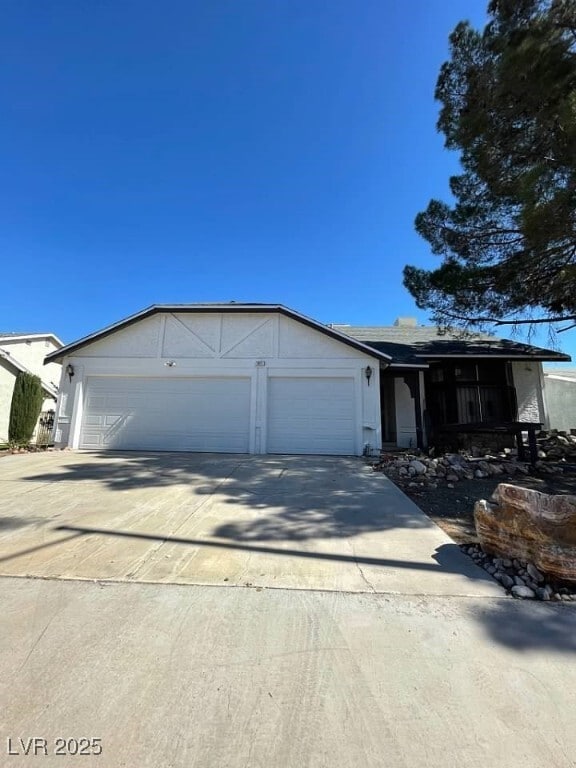 Building Photo - 321 S Bent Creek Dr