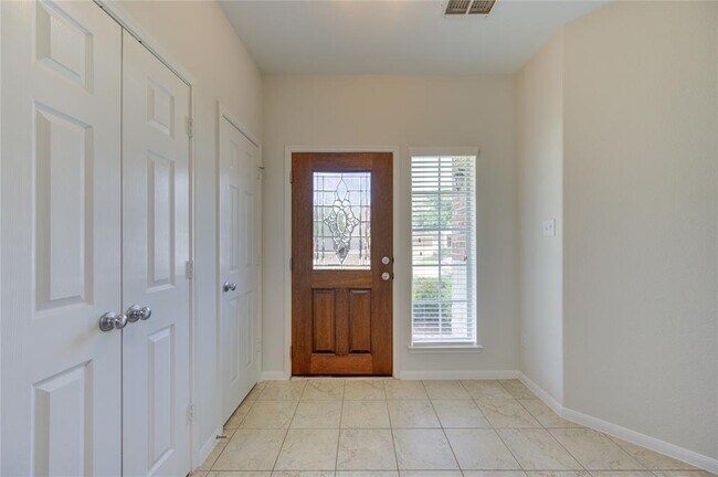 Building Photo - 3807 Waterford Bend