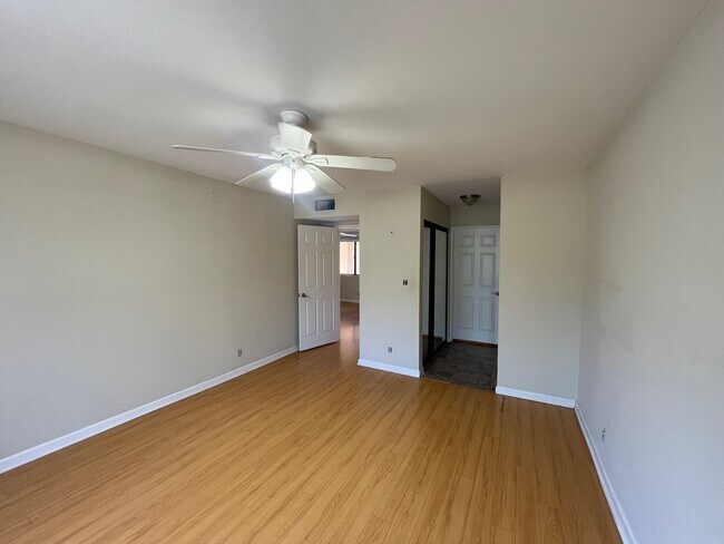 Foto del edificio - 430 South Niagara Street