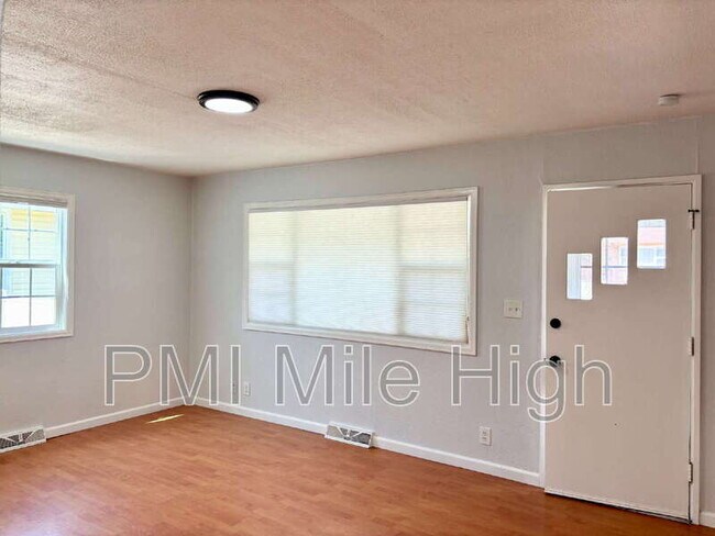 Foto del edificio - 98 N 12th Ave