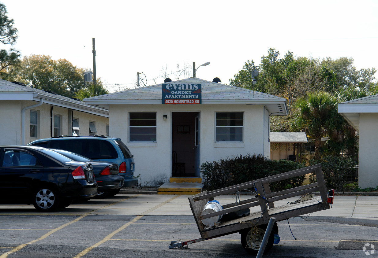 Primary Photo - Evan's Garden Apartments