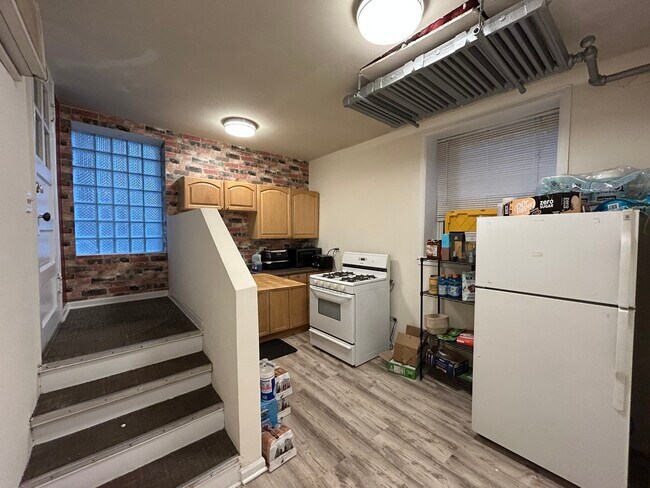 Building Photo - 4621 N Rockwell St