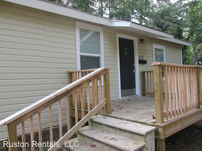 Building Photo - Studio, 1 bath House - 501 University Boul...