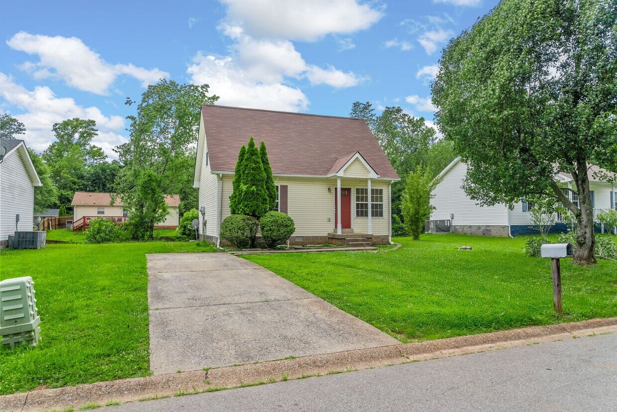 Primary Photo - 3 Bedroom Pet friendly Home For Rent Near ...