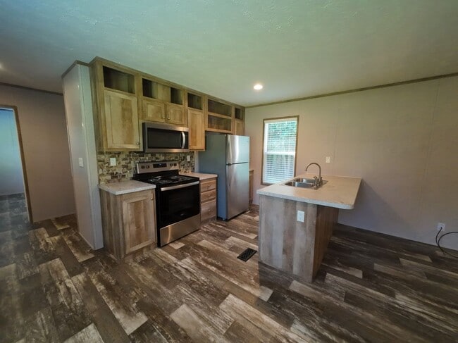 Building Photo - 463 Comanche Rd