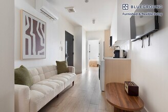 Building Photo - 940 1st Ave