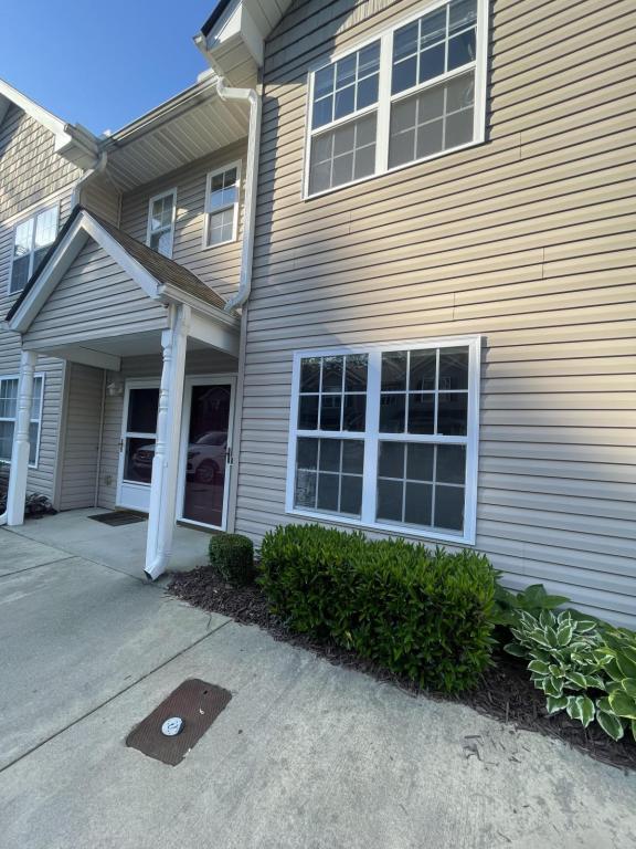 Photo - 93 Creekside Drive