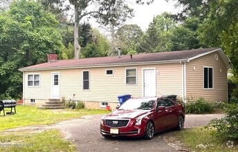 Building Photo - 179 Maple Ave