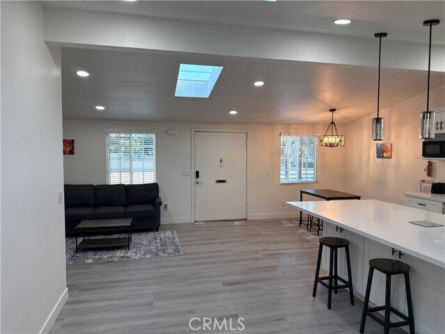 Foto del edificio - 12391 Lampson Ave