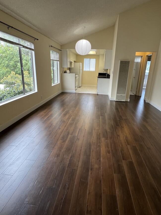 Great room - 4166 Garden Ave