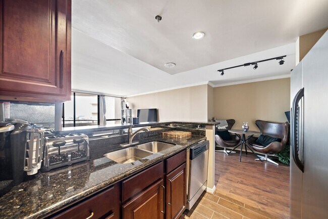 Foto del edificio - 3525 Sage Rd