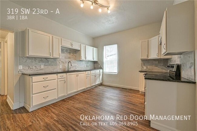 Foto del edificio - 319 SW 23rd St
