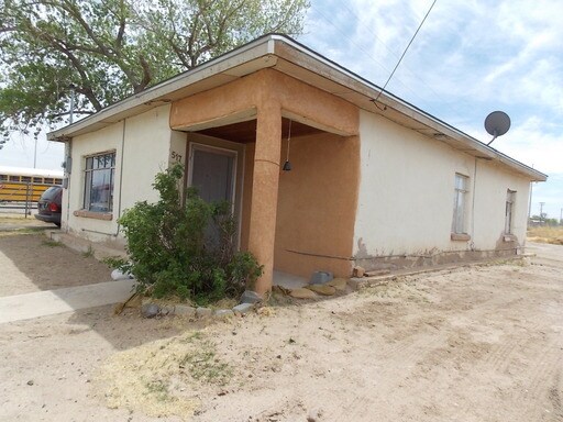 Primary Photo - 517 Baca Ave