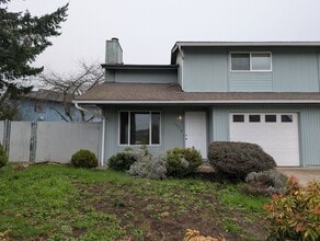 Building Photo - 1376 Q St