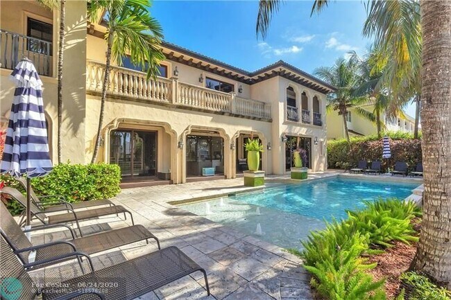 Building Photo - 131 Royal Palm Dr