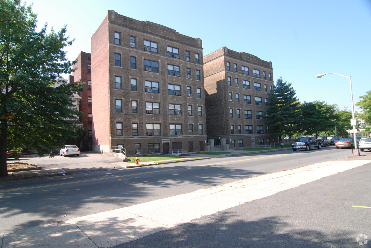 Primary Photo - Rosa Parks Apartments