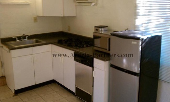 Foto del edificio - 2633 E 20th St