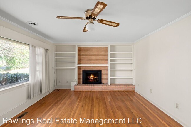 Foto del edificio - 3 br, 2 bath House - 304 Northeast Avenue