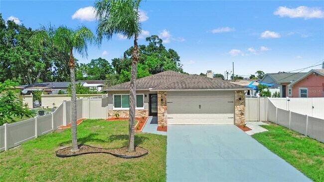 Foto del edificio - 7021 Blossom Ave