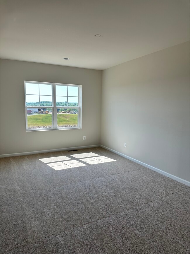 Building Photo - 108 Bamboo Shoot Ln