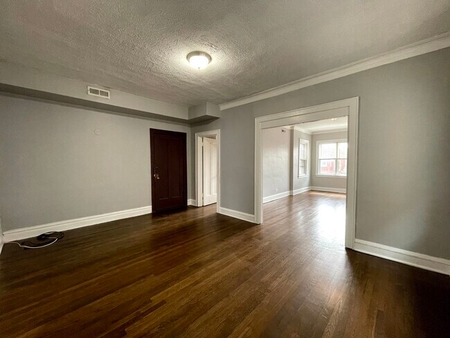 Foto del edificio - 3234 W Warner Ave