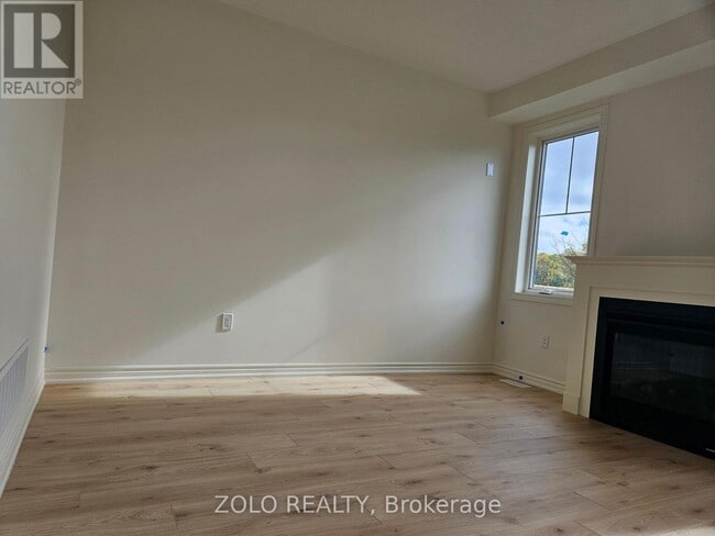 Building Photo - 496 Trevor St.