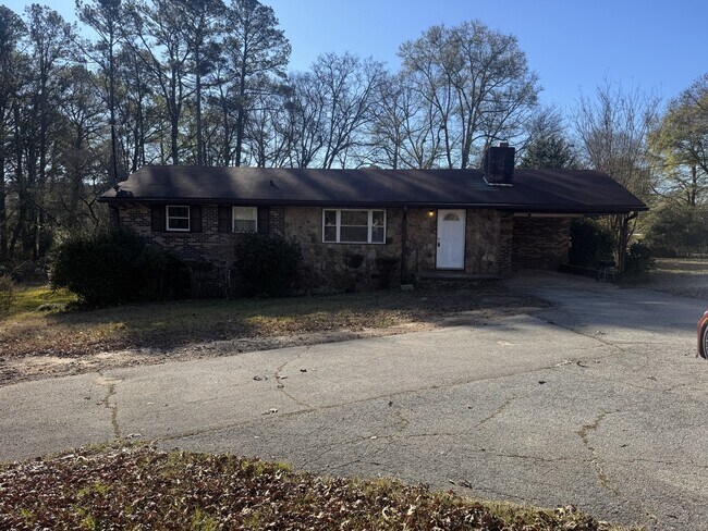 Foto del edificio - 78 Helen Dr