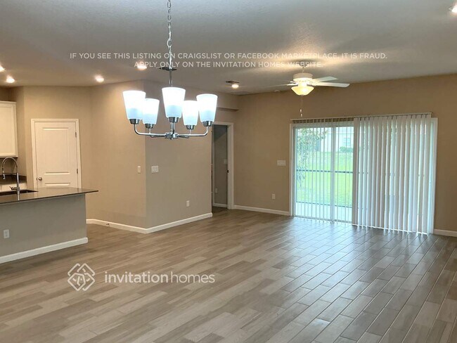 Foto del edificio - 11249 Oyster Creek Rd