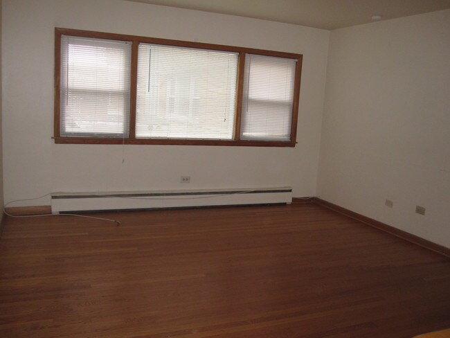 7719 W Fullerton Ave Elmwood Park Il 60707 Condo For Rent In