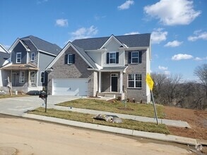 Building Photo - 585 Montrose Dr