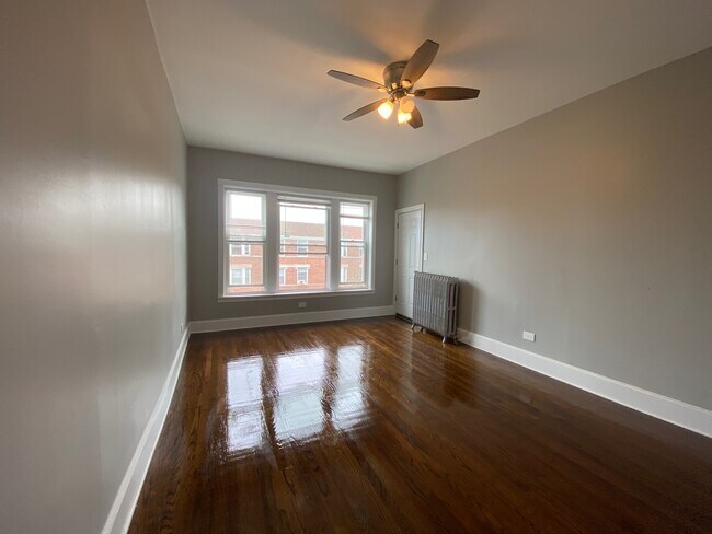 Building Photo - 4530 S Calumet Ave