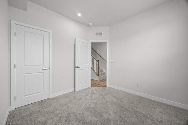 Building Photo - 2833 Statesville Ave