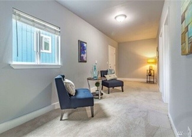 Foto del edificio - ***Pending Application*** Newly Remodeled ...