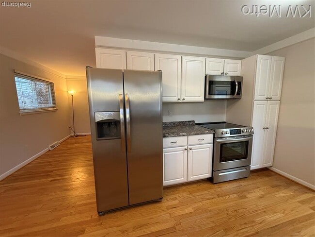 Foto del edificio - 1204 Montrose Ave