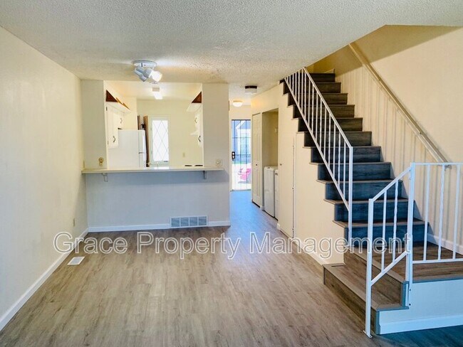 Building Photo - 2224 S Jasper Way