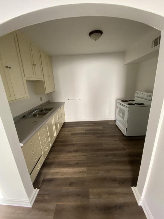 1617 Dewey St House Rental in Manitowoc, WI