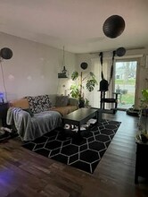 Building Photo - 10340 Viking Dr