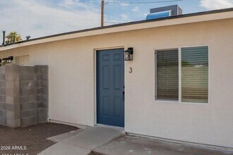 Building Photo - 5039 N 18th Ave
